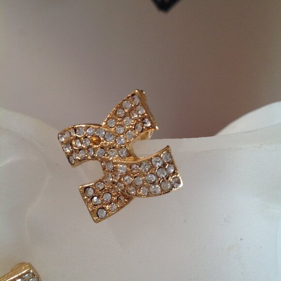 Vintage KJL Kenneth Jay Lane Pave Rhinestone X Bow Clip On Earrings Signed - Picture 3 of 6